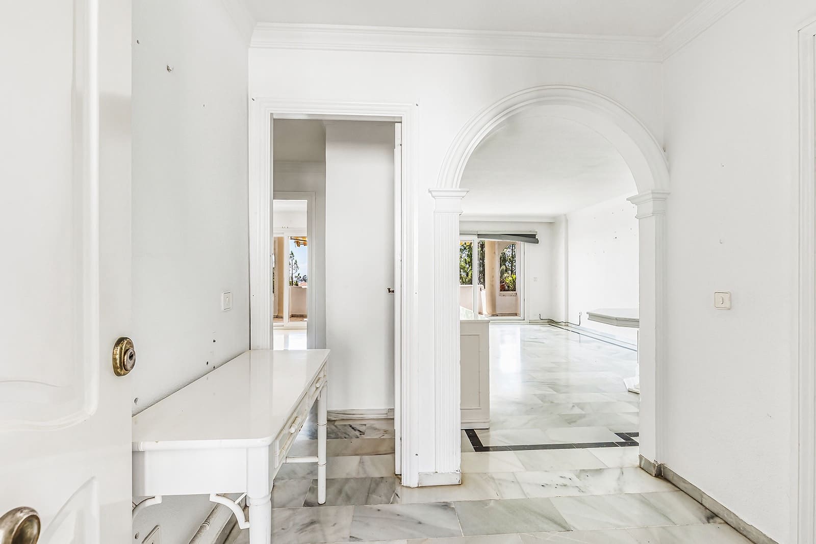 2 slaapkamer Appartement te koop in Calahonda met zwembad garage - € 265.000 (Ref: 9854976)