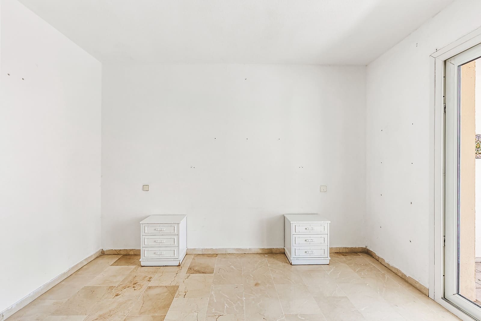 2 slaapkamer Appartement te koop in Calahonda met zwembad garage - € 265.000 (Ref: 9854976)