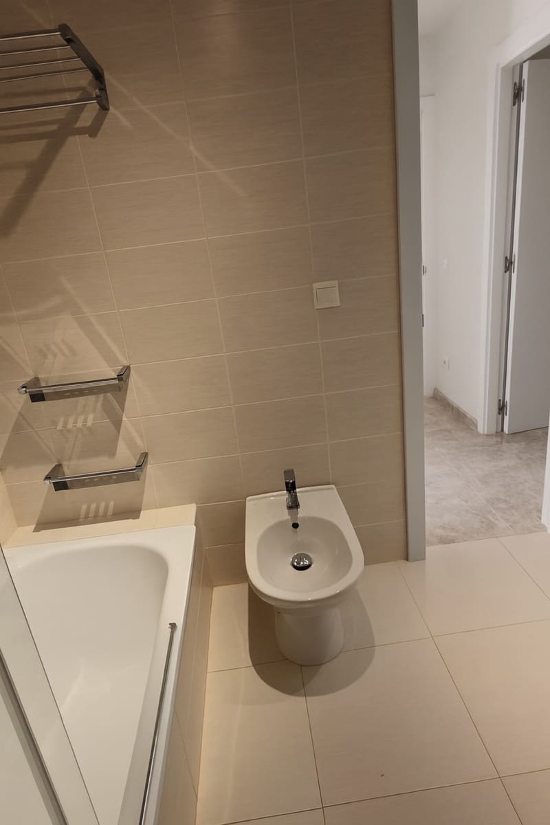 2 bedroom Apartment for sale in Marbella with pool garage - € 570,000 (Ref: 9854977)