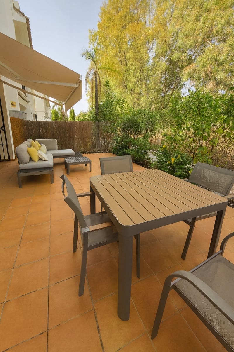 2 bedroom Apartment for sale in Marbella with pool garage - € 570,000 (Ref: 9854977)