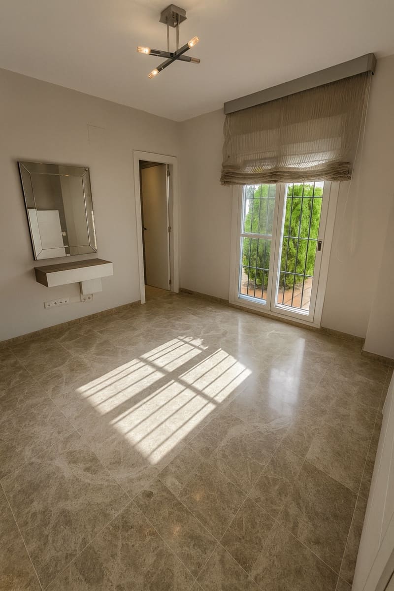 2 bedroom Apartment for sale in Marbella with pool garage - € 570,000 (Ref: 9854977)