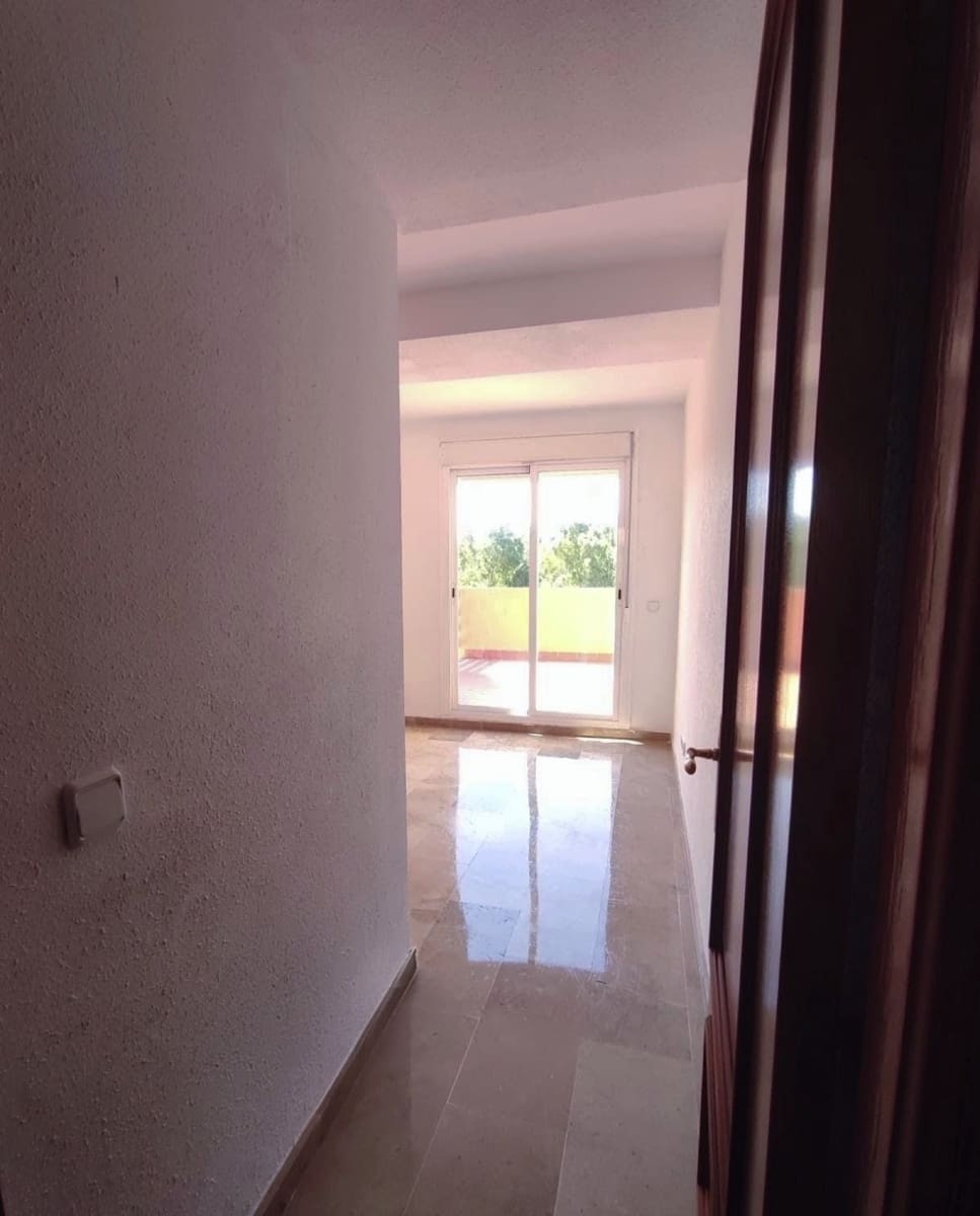3 bedroom Penthouse for sale in Bahia de Casares with pool garage - € 418,000 (Ref: 9854978)