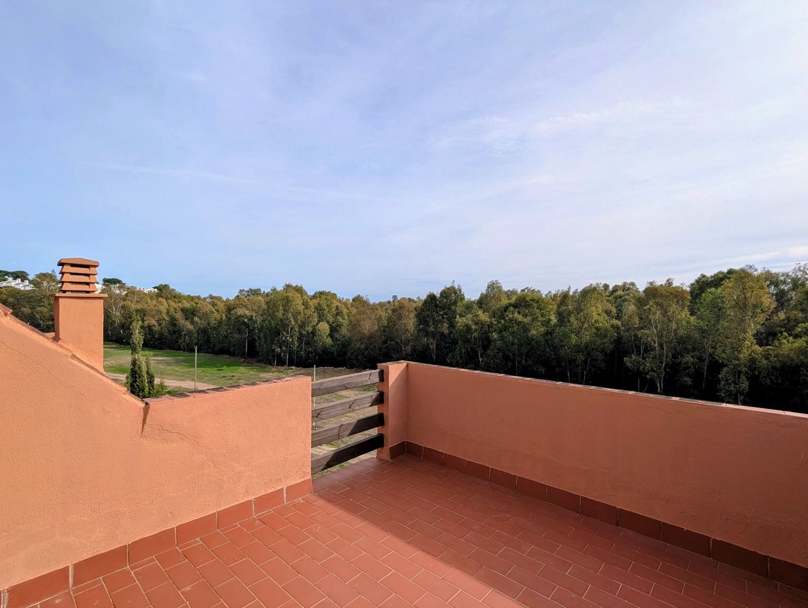 3 bedroom Penthouse for sale in Bahia de Casares with pool garage - € 418,000 (Ref: 9854978)
