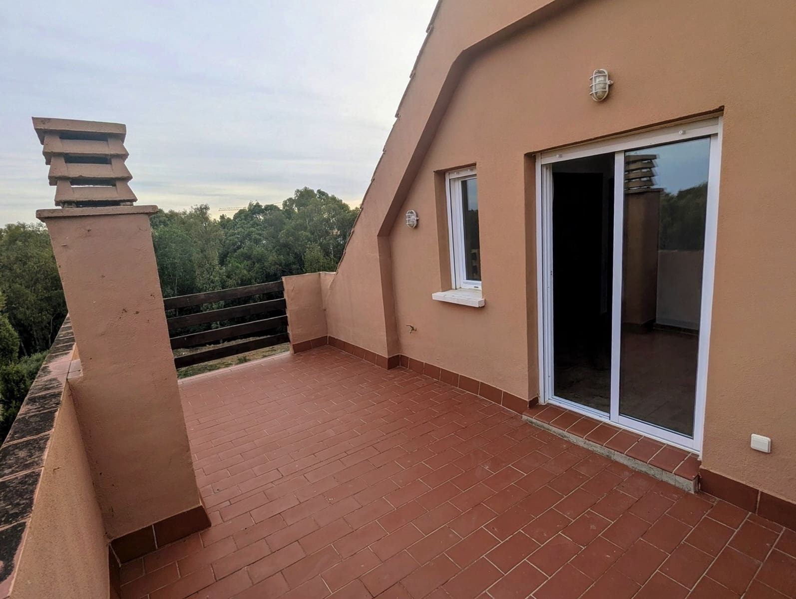 3 bedroom Penthouse for sale in Bahia de Casares with pool garage - € 418,000 (Ref: 9854978)