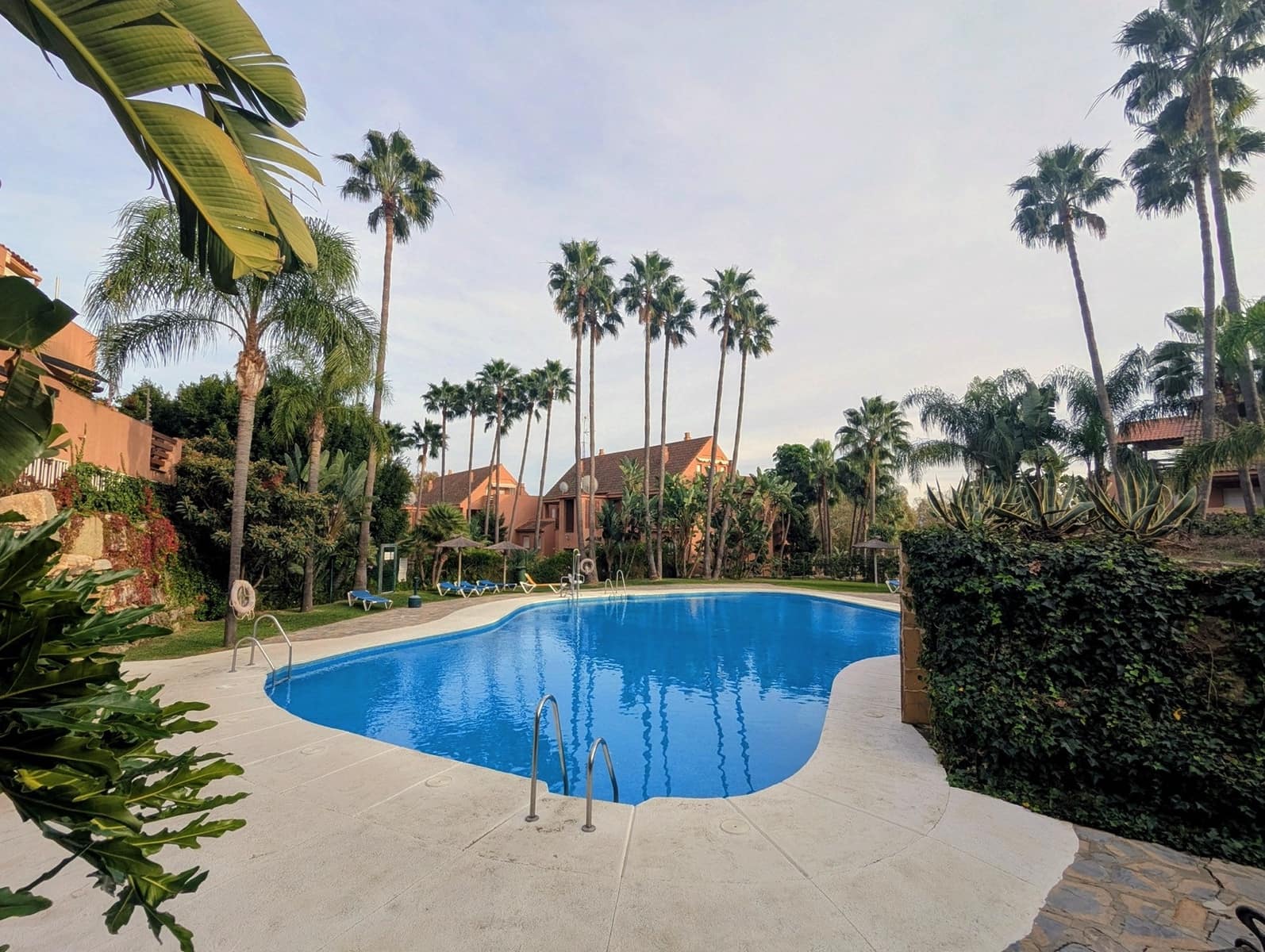 3 bedroom Penthouse for sale in Bahia de Casares with pool garage - € 418,000 (Ref: 9854978)