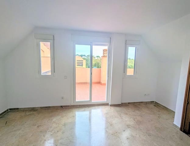 3 slaapkamer Penthouse te koop in Bahia de Casares, Casares met zwembad garage - € 418.000 (Ref: 9854978)