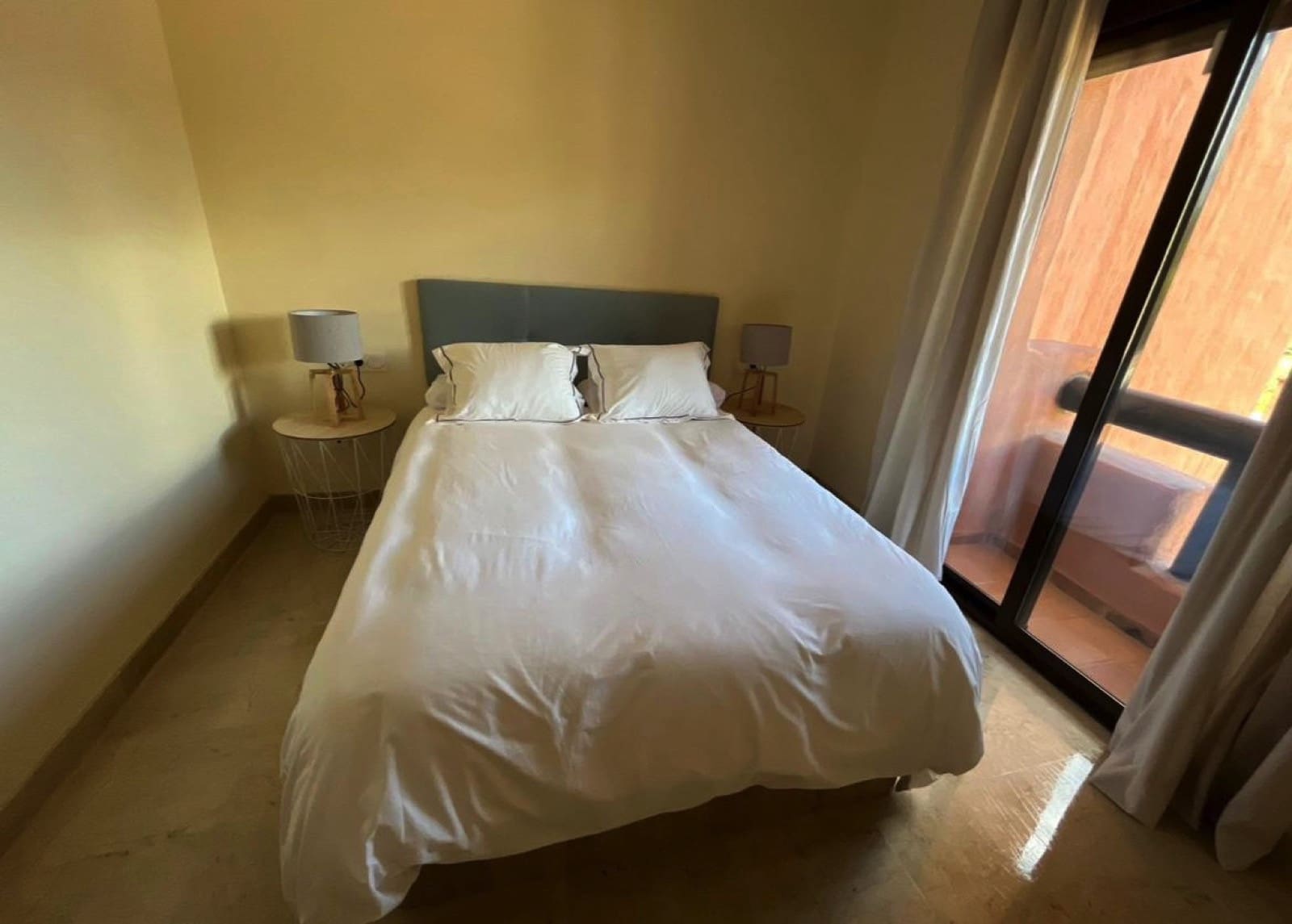 2 sovrum Lägenhet till salu i Manilva med pool garage - 325 000 € (Ref: 9854979)