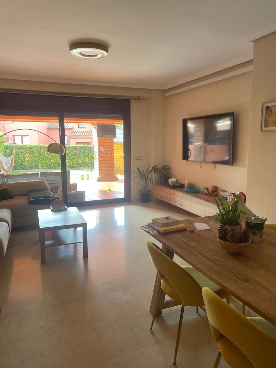 Apartamento de 2 habitaciones en Casares en venta con piscina garaje - 375.000 € (Ref: 9861557)