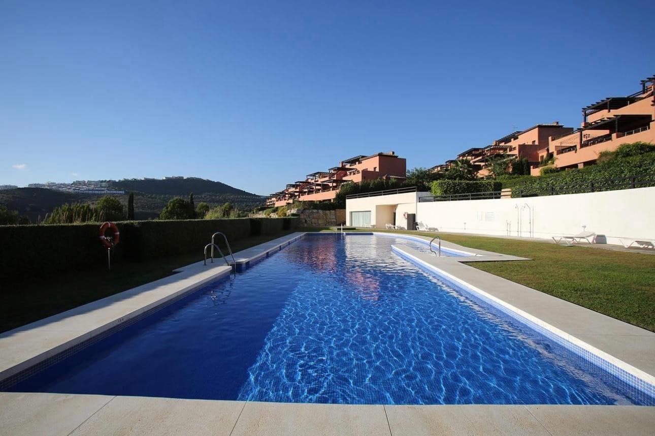 Apartamento de 2 habitaciones en Casares en venta con piscina garaje - 375.000 € (Ref: 9861557)