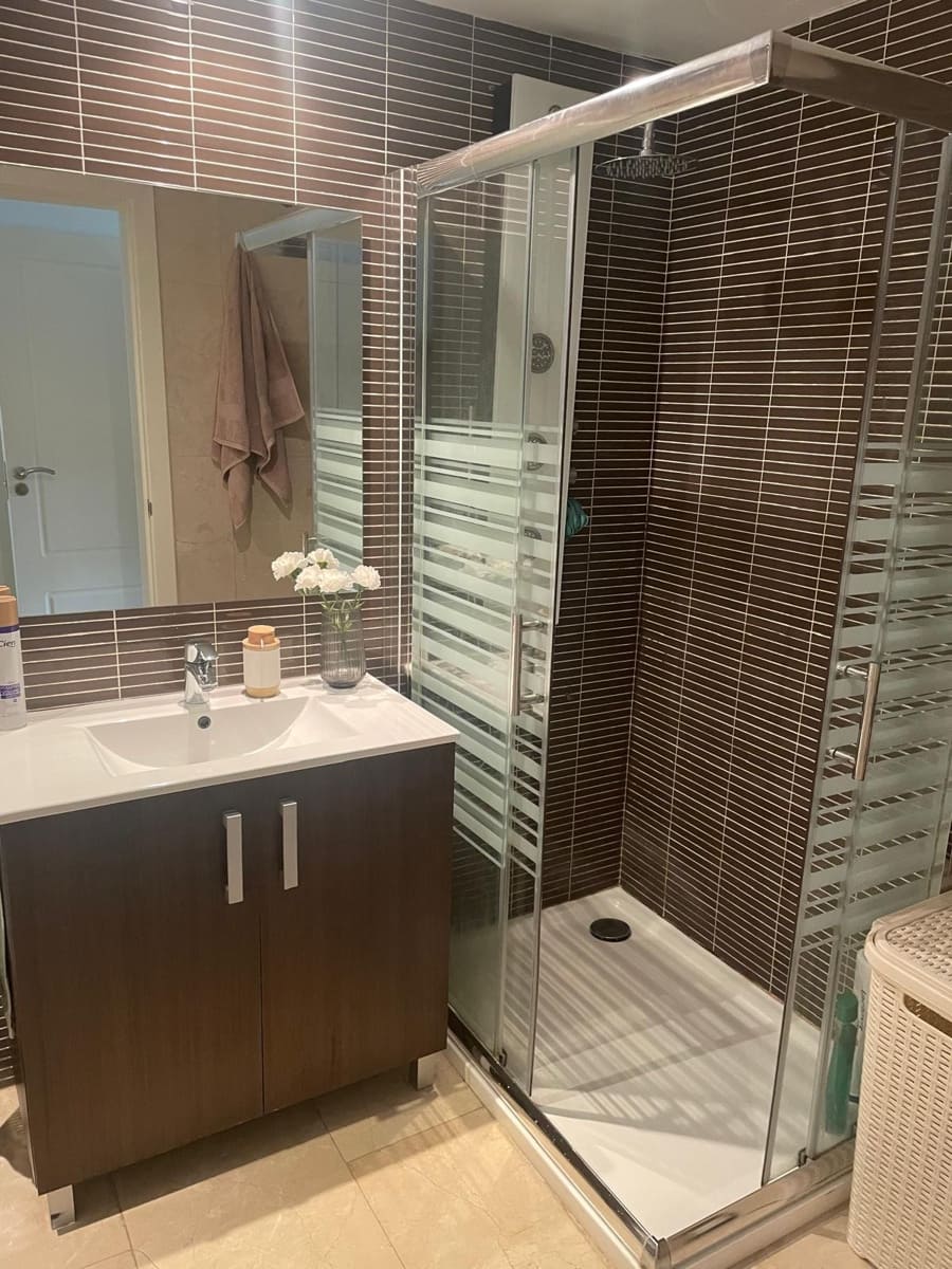 Apartamento de 2 habitaciones en Casares en venta con piscina garaje - 375.000 € (Ref: 9861557)