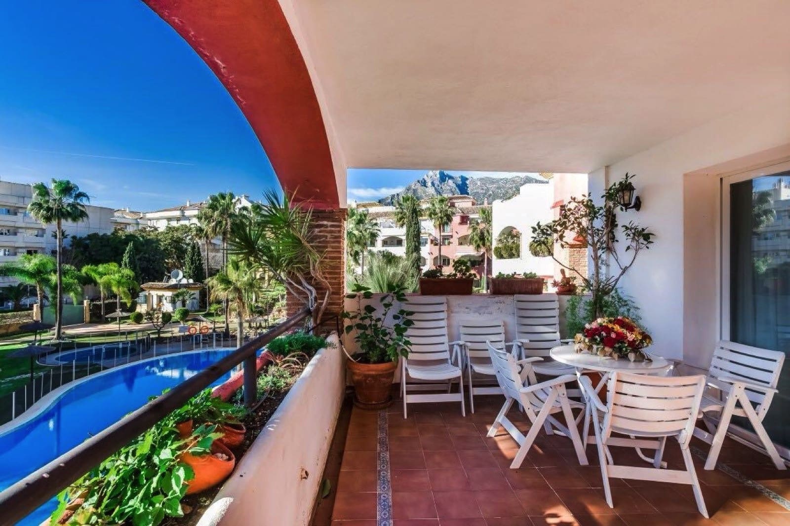 3 bedroom Apartment for sale in Golden Mile with pool garage - € 925,000 (Ref: 9880587)