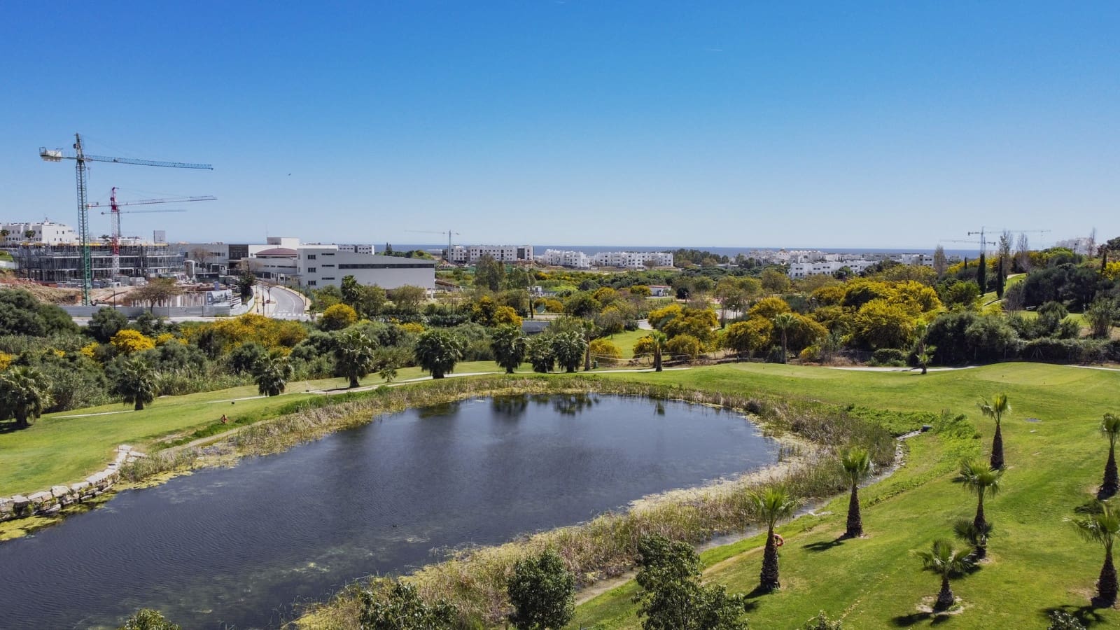 4 soveværelse Semi-Rækkehus til salg i Estepona med garage - € 875.000 (Ref: 9880591)