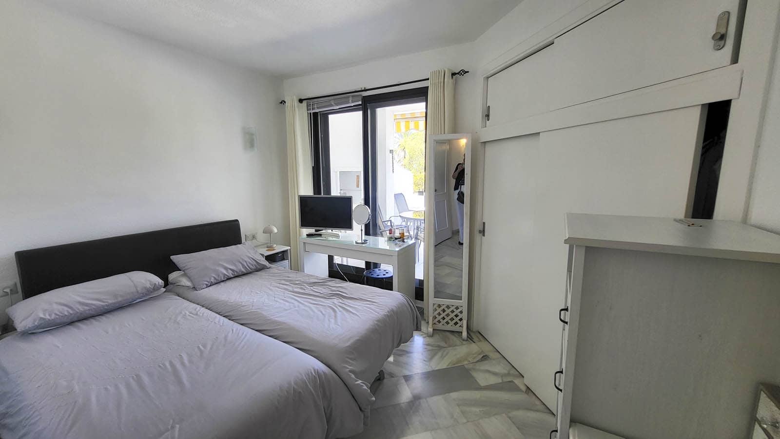 2 quarto Apartamento para venda em Calahonda com piscina - 375 000 € (Ref: 9884027)