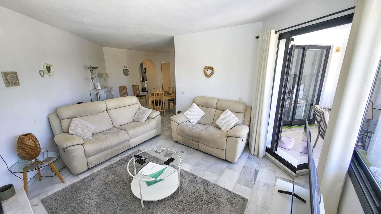 2 quarto Apartamento para venda em Calahonda com piscina - 375 000 € (Ref: 9884027)