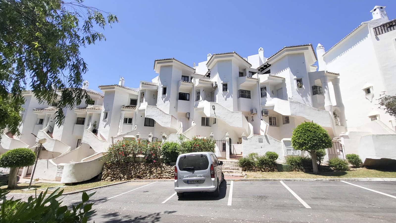 2 quarto Apartamento para venda em Calahonda com piscina - 375 000 € (Ref: 9884027)