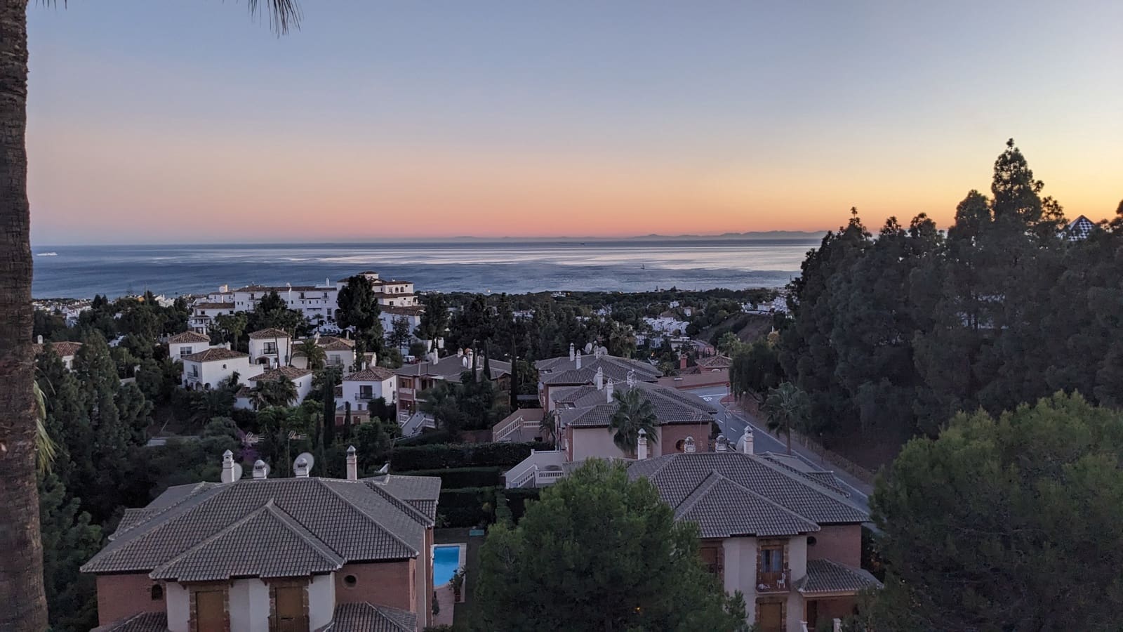 Ático de 3 habitaciones en Calahonda en venta con piscina garaje - 850.000 € (Ref: 9889759)