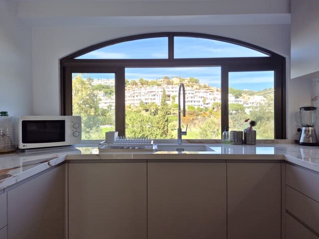 3 bedroom Penthouse for sale in Calahonda, Mijas with pool garage - € 850,000 (Ref: 9889759)