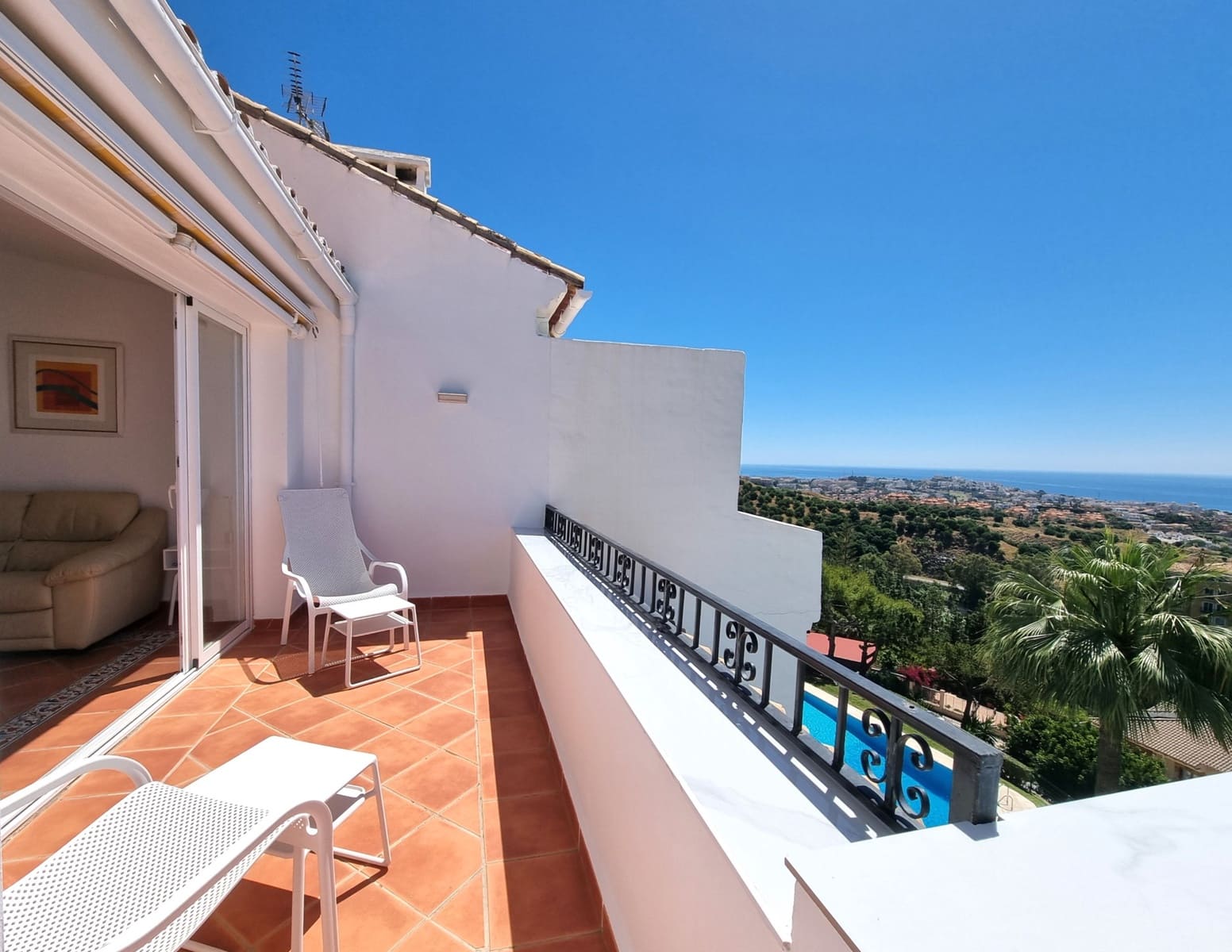 Ático de 3 habitaciones en Calahonda en venta con piscina garaje - 850.000 € (Ref: 9889759)