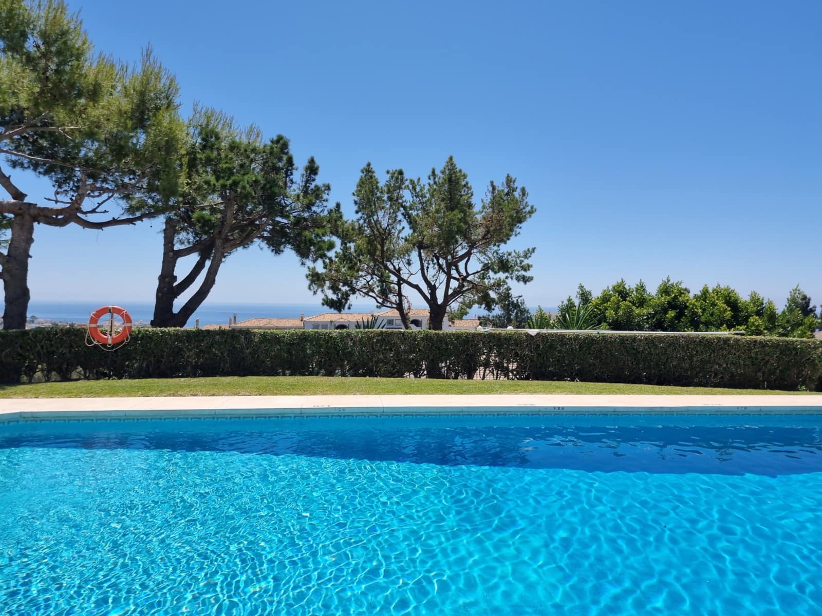 Ático de 3 habitaciones en Calahonda en venta con piscina garaje - 850.000 € (Ref: 9889759)