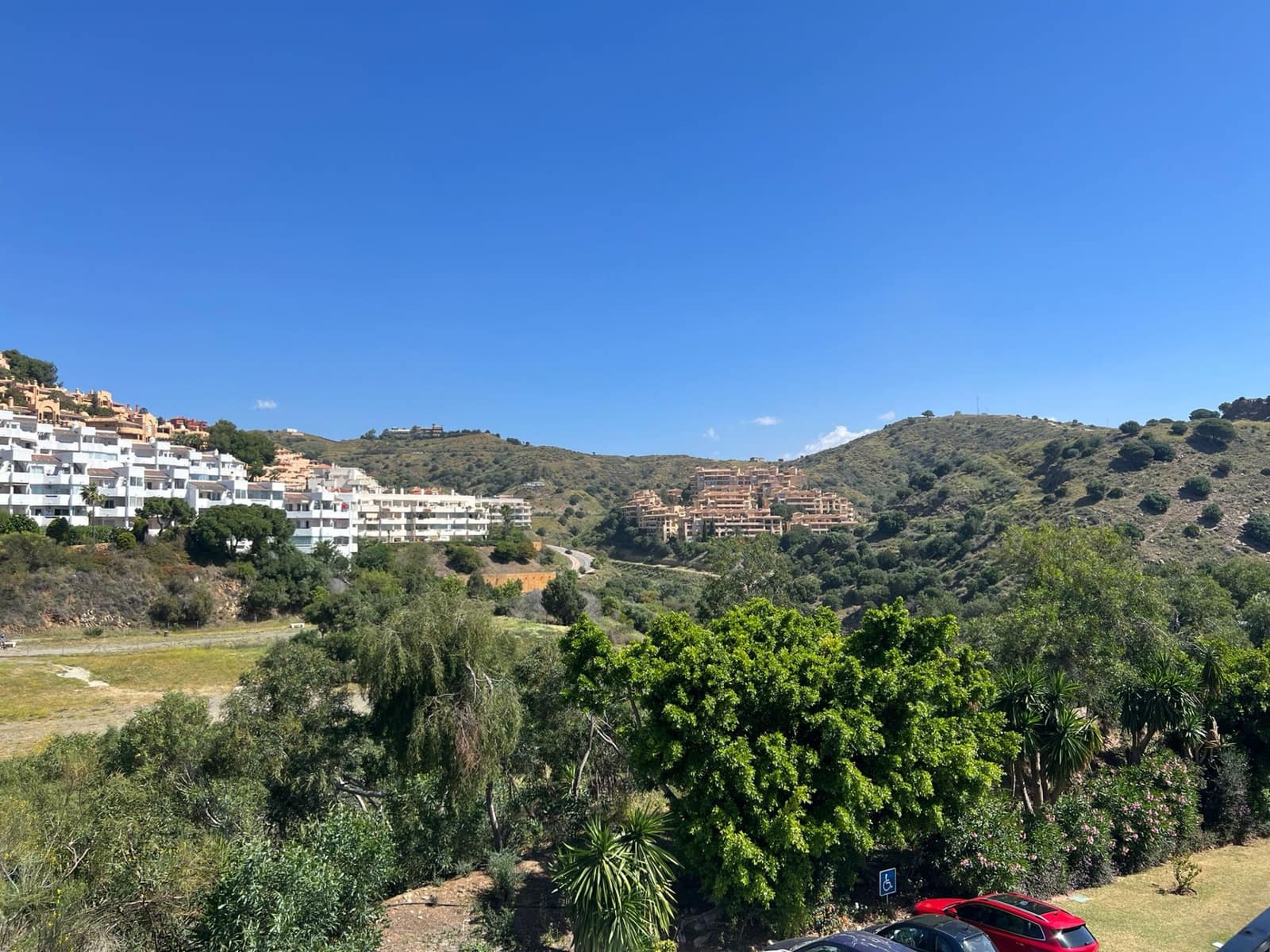3 bedroom Penthouse for sale in Calahonda with pool garage - € 850,000 (Ref: 9889759)