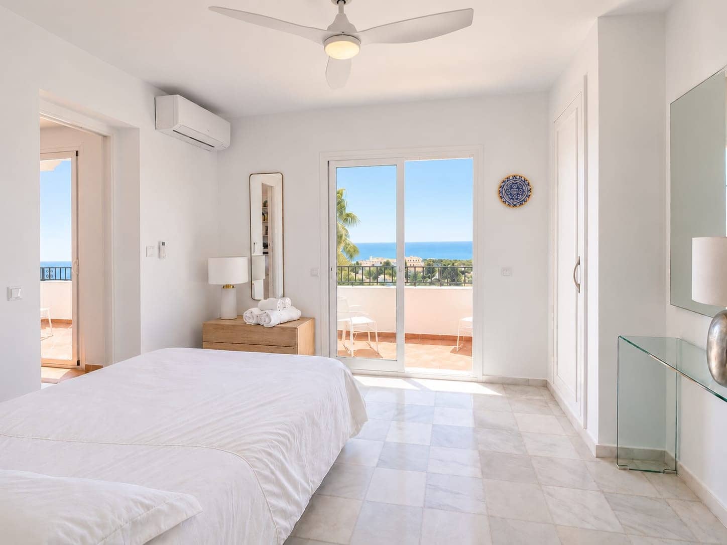 Ático de 3 habitaciones en Calahonda en venta con piscina garaje - 850.000 € (Ref: 9889759)
