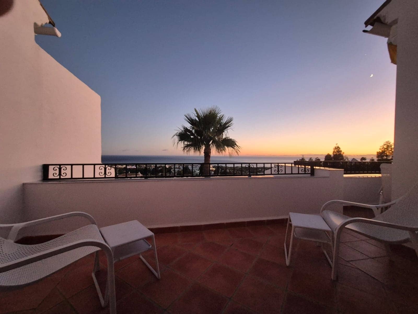 Ático de 3 habitaciones en Calahonda en venta con piscina garaje - 850.000 € (Ref: 9889759)