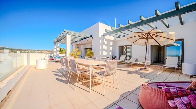 3 chambre Penthouse à vendre à Casares avec piscine garage - 875 000 € (Ref: 9895780)