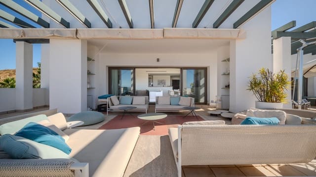 3 chambre Penthouse à vendre à Casares avec piscine garage - 875 000 € (Ref: 9895780)