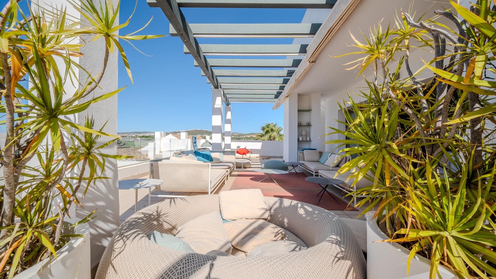 3 chambre Penthouse à vendre à Casares avec piscine garage - 875 000 € (Ref: 9895780)