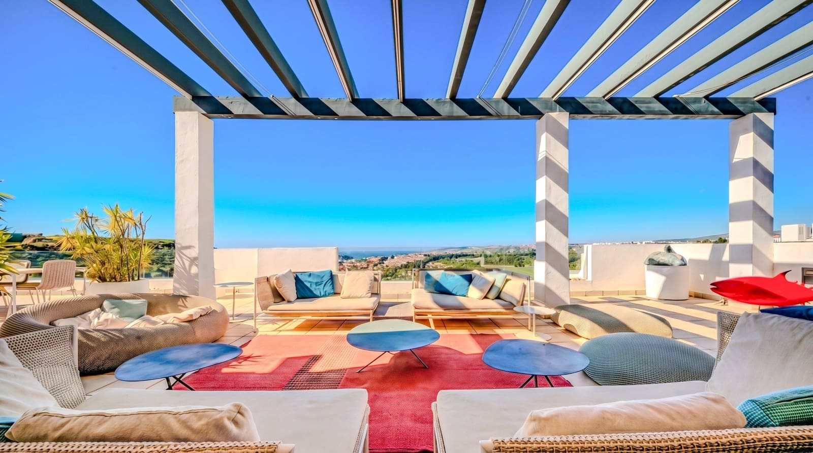3 chambre Penthouse à vendre à Casares avec piscine garage - 875 000 € (Ref: 9895780)