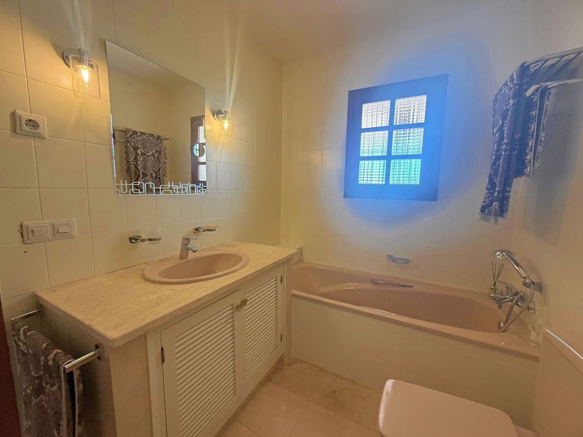 Pareado de 3 habitaciones en Mijas en venta con piscina - 475.000 € (Ref: 9926795)