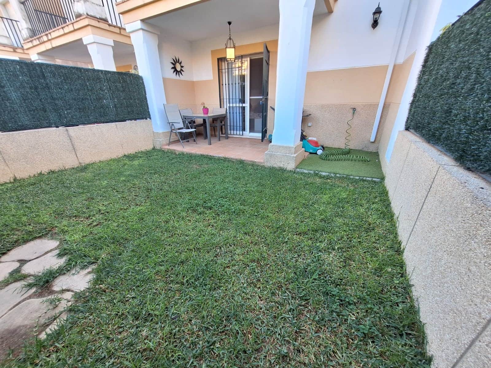 4 soveværelse Byhus til salg i Marbella med swimmingpool garage - € 673.000 (Ref: 9945113)
