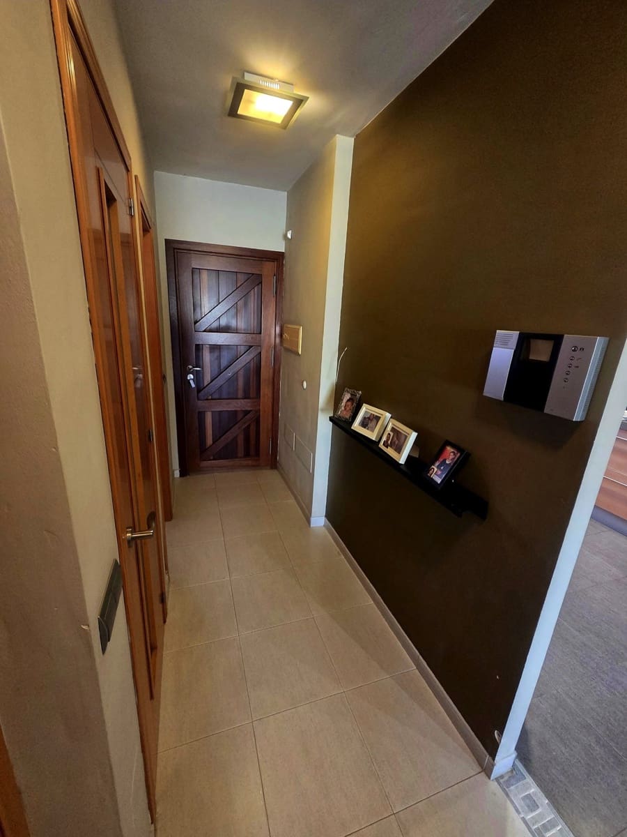 3 soveværelse Semi-Rækkehus til salg i Estepona med garage - € 740.000 (Ref: 9945114)