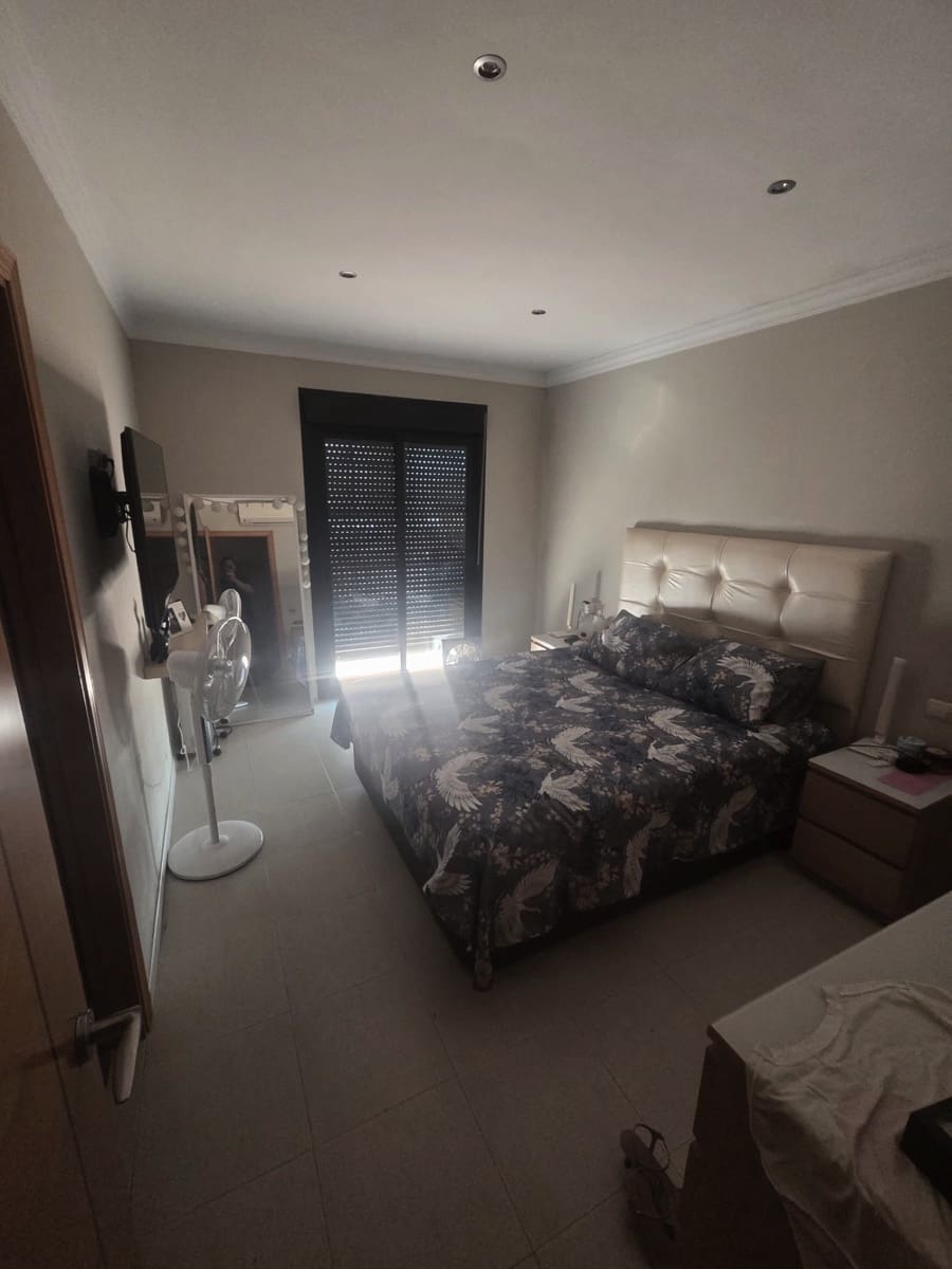 3 soveværelse Semi-Rækkehus til salg i Estepona med garage - € 740.000 (Ref: 9945114)