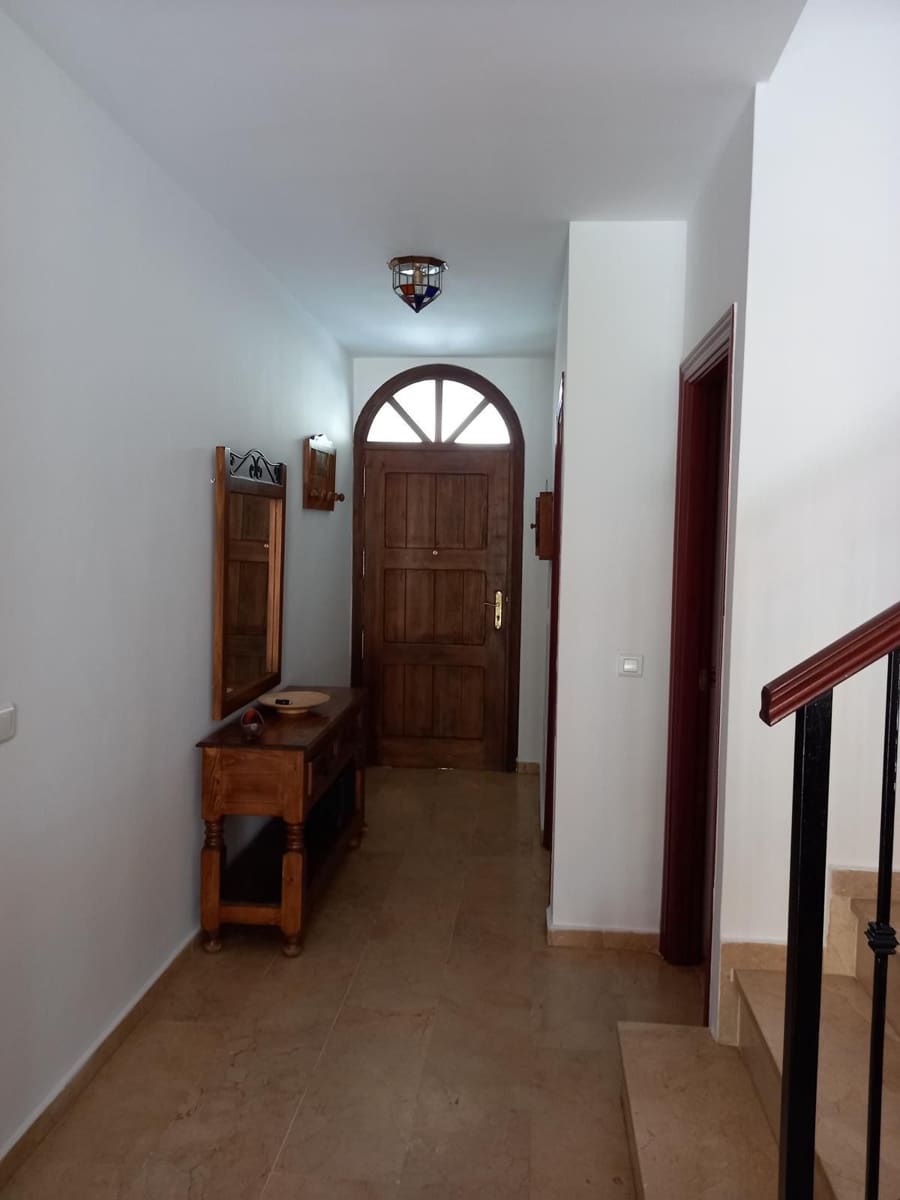 3 sovrum Hus till salu i New Golden Mile med pool garage - 725 000 € (Ref: 9945115)