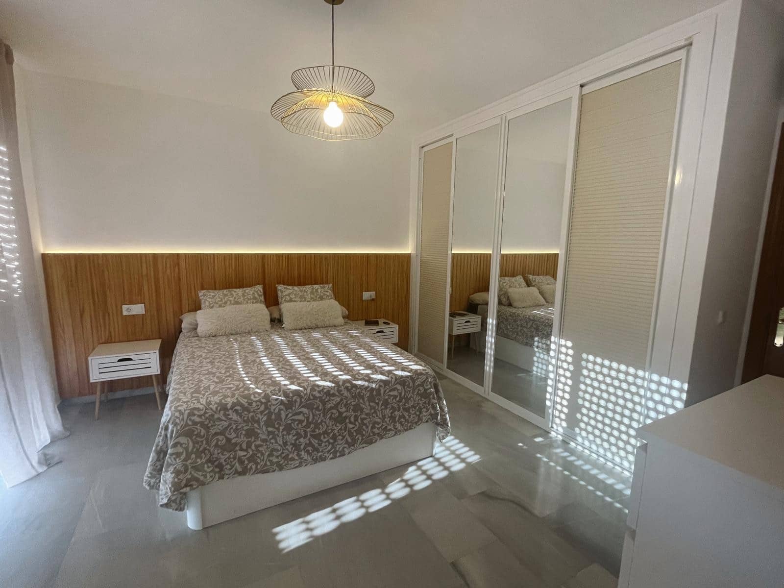 3 soveværelse Byhus til salg i Estepona med swimmingpool garage - € 655.000 (Ref: 9945116)