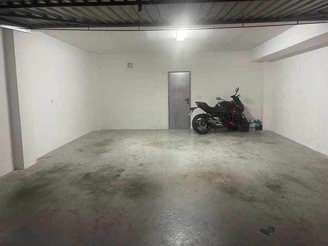 3 soveværelse Byhus til salg i Estepona med swimmingpool garage - € 655.000 (Ref: 9945116)