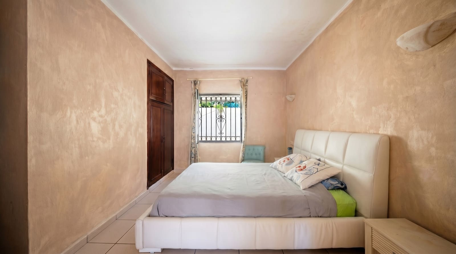 Chalet de 3 habitaciones en Manilva en venta con garaje - 549.000 € (Ref: 9945118)