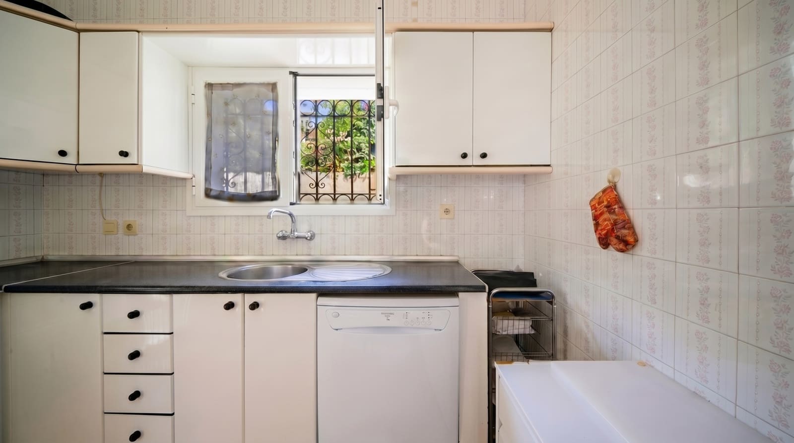 Chalet de 3 habitaciones en Manilva en venta con garaje - 549.000 € (Ref: 9945118)