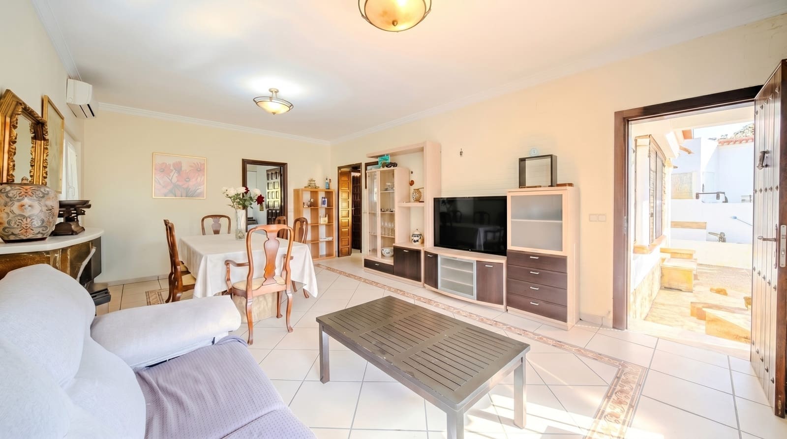Chalet de 3 habitaciones en Manilva en venta con garaje - 549.000 € (Ref: 9945118)
