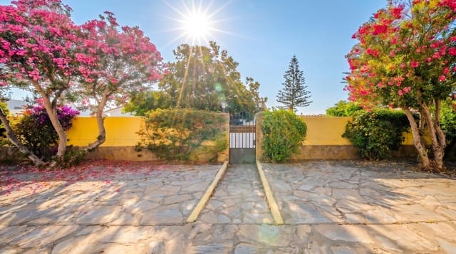 3 soverom Villa til salgs i Manilva med garasje - € 549 000 (Ref: 9945118)