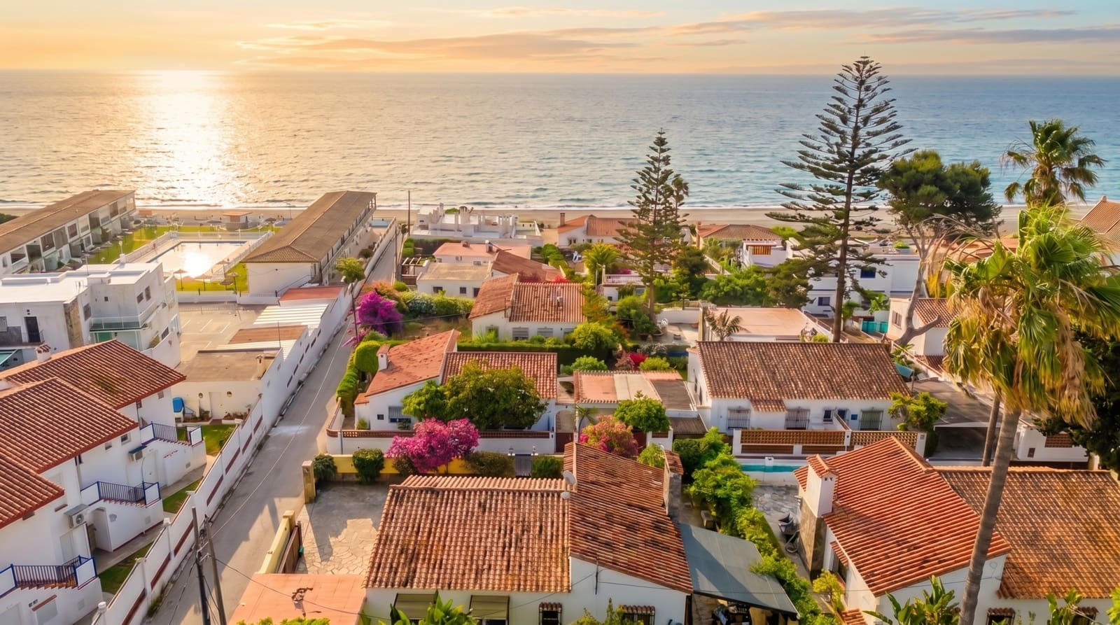 Chalet de 3 habitaciones en Manilva en venta con garaje - 549.000 € (Ref: 9945118)