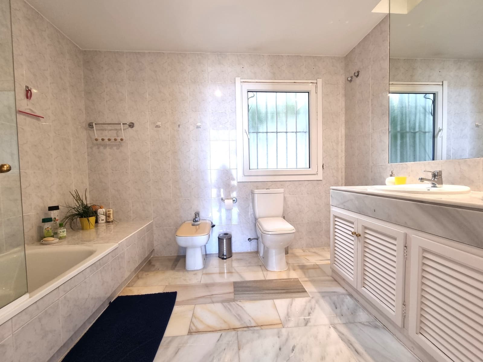 3 bedroom Apartment for sale in Marbella with pool garage - € 495,000 (Ref: 9951037)