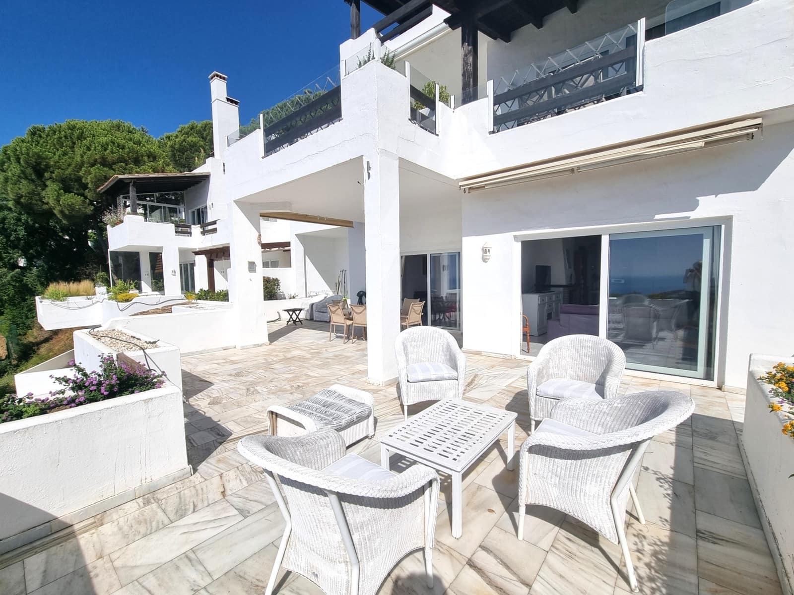 3 bedroom Apartment for sale in Marbella with pool garage - € 495,000 (Ref: 9951037)