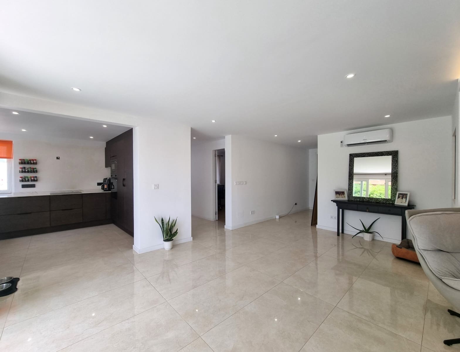 3 slaapkamer Halfvrijstaande villa te koop in Calypso - € 675.000 (Ref: 9969224)