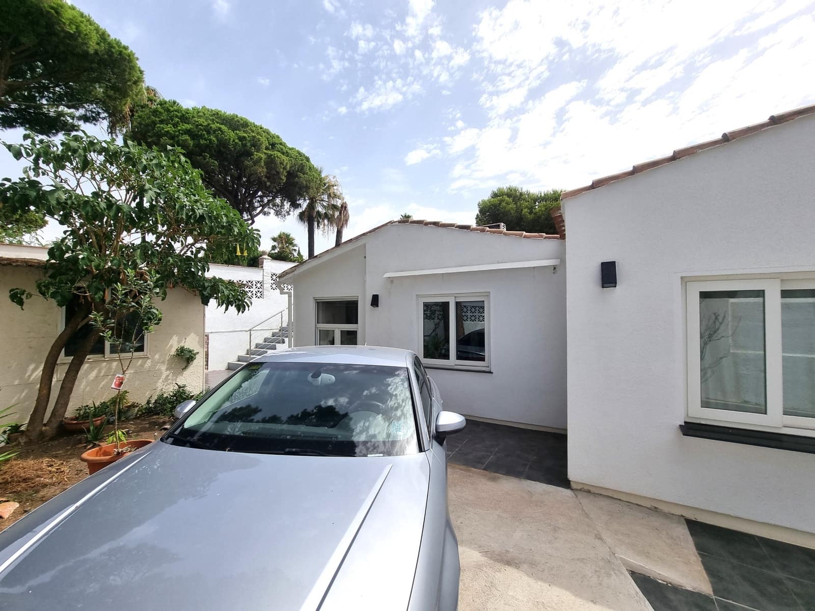 3 slaapkamer Halfvrijstaande villa te koop in Calypso - € 675.000 (Ref: 9969224)