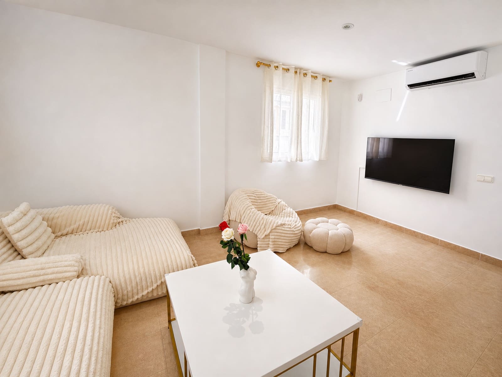 6 soveværelse Villa til salg i La Duquesa / Puerto de la Duquesa med swimmingpool garage - € 550.000 (Ref: 9976777)