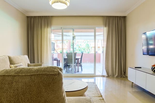 2 slaapkamer Appartement te koop in Marbella met zwembad garage - € 950.000 (Ref: 9978169)