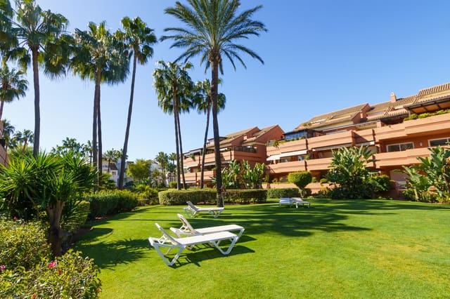 2 slaapkamer Appartement te koop in Marbella met zwembad garage - € 950.000 (Ref: 9978169)