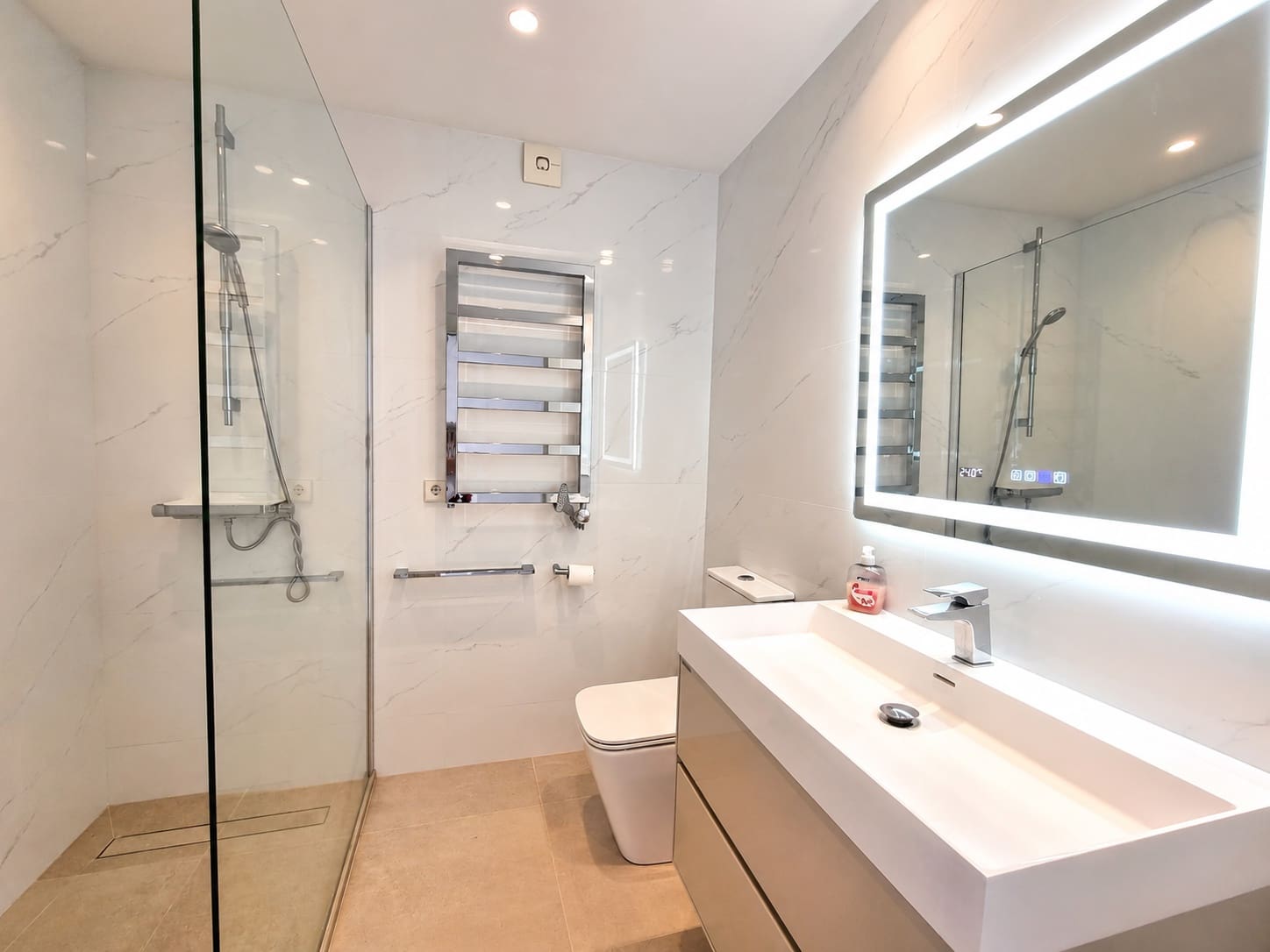 3 bedroom Penthouse for sale in Calahonda with pool garage - € 850,000 (Ref: 9978170)